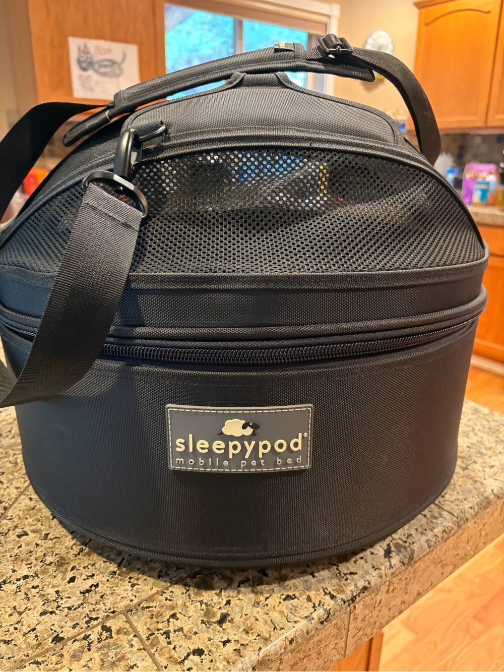 Sleepy Pod Pet Carrier Mobile Pet Bed Black with Shoulder Strap 17x14 - Picture 16 of 16